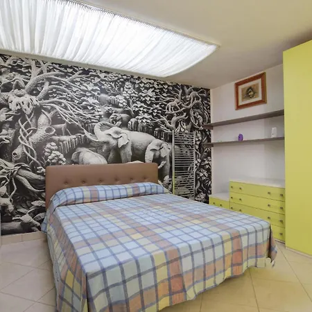 1 Bedroom Awesome In Lido di Camaiore